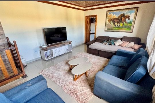 Sala de casa de condomínio à venda com 3 quartos, 240m² em Colônia Agrícola Samambaia, Brasília