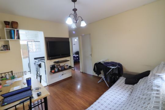 Sala de apartamento para alugar com 2 quartos, 47m² em Ayrosa, Osasco