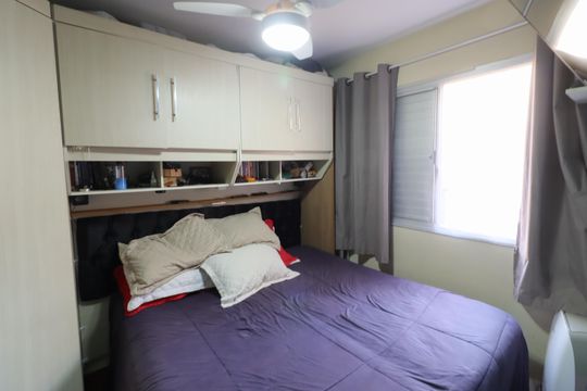 Quarto 2 de apartamento para alugar com 2 quartos, 47m² em Ayrosa, Osasco