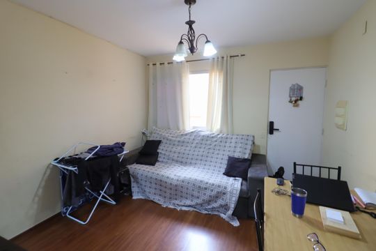 Sala de apartamento para alugar com 2 quartos, 47m² em Ayrosa, Osasco
