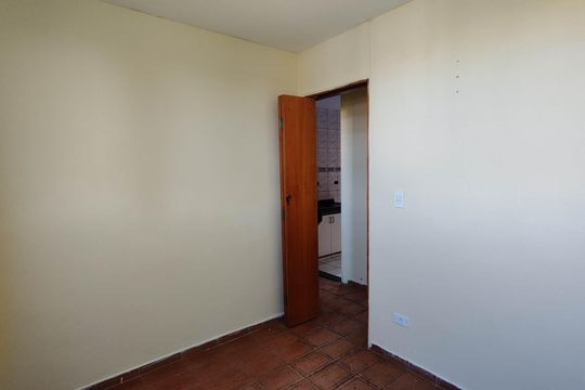 Quarto 1 de apartamento para alugar com 2 quartos, 45m² em Parque Dourado, Ferraz de Vasconcelos
