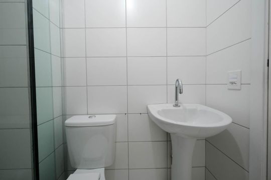 Banheiro de apartamento à venda com 2 quartos, 35m² em Cidade Antônio Estêvão de Carvalho, São Paulo