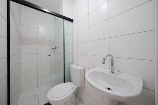 Banheiro de apartamento à venda com 2 quartos, 35m² em Cidade Antônio Estêvão de Carvalho, São Paulo