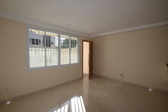 Sala de apartamento à venda com 3 quartos, 120m² em Jardim Sulacap, Rio de Janeiro