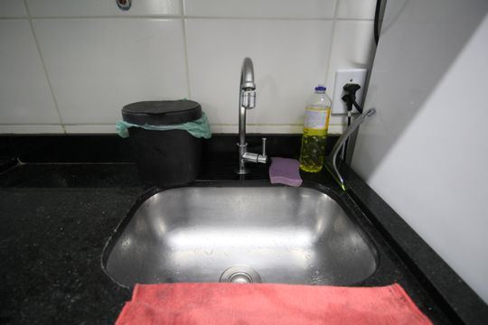 Cozinha de apartamento à venda com 2 quartos, 52m² em Jardim Monte Alegre, Taboão da Serra