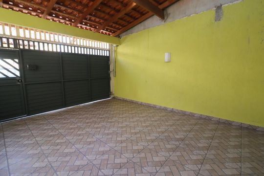 Garagem de casa à venda com 4 quartos, 183m² em Jaguaribe, Osasco