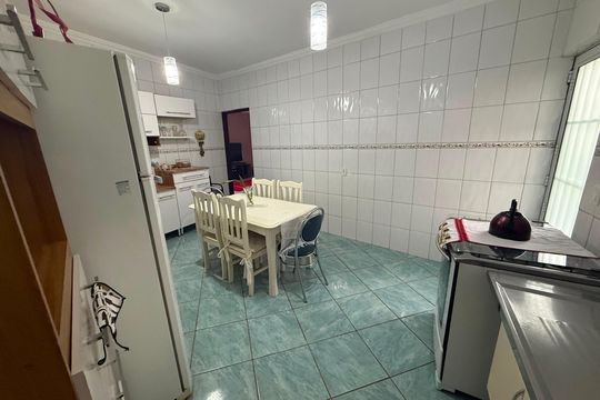 Cozinha de casa para alugar com 3 quartos, 249m² em Jardim Molinari, Jundiaí