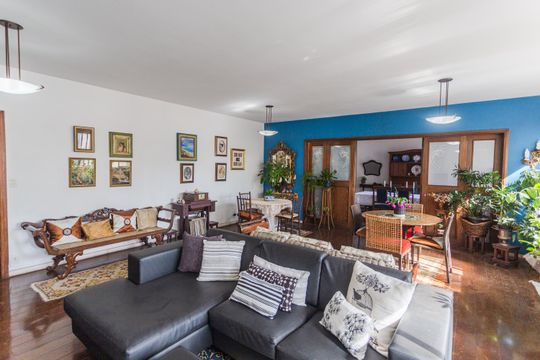 Sala 1 de apartamento à venda com 6 quartos, 340m² em funcionarios, Belo Horizonte