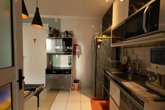 Cozinha de apartamento para alugar com 2 quartos, 45m² em Jardim Copacabana, São José dos Campos