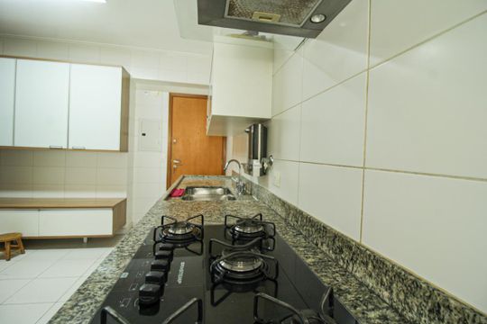 Cozinha de apartamento à venda com 3 quartos, 123m² em Pompeia, São Paulo