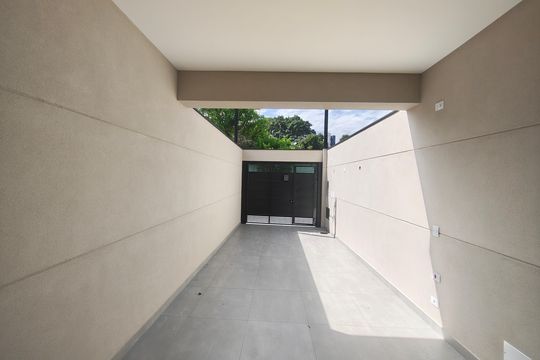 Garagem de casa à venda com 3 quartos, 135m² em Vila Ester (zona Norte), São Paulo
