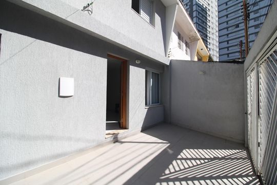 Garagem de casa à venda com 2 quartos, 115m² em Vila Bianca, São Paulo
