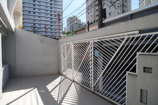 Garagem de casa à venda com 2 quartos, 115m² em Vila Bianca, São Paulo