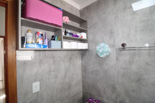 Banheiro de casa à venda com 2 quartos, 115m² em Vila Bianca, São Paulo
