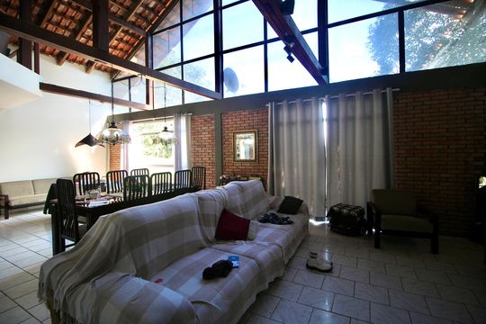Sala de casa à venda com 5 quartos, 300m² em Barreirinha, Curitiba