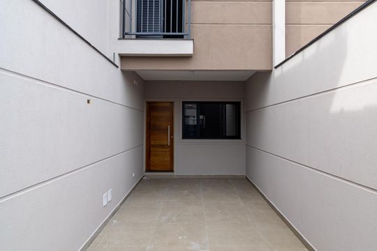 Garagem de casa à venda com 3 quartos, 120m² em Santana, São Paulo