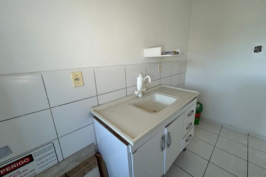 Cozinha de apartamento para alugar com 2 quartos, 44m² em Honório Gurgel, Rio de Janeiro