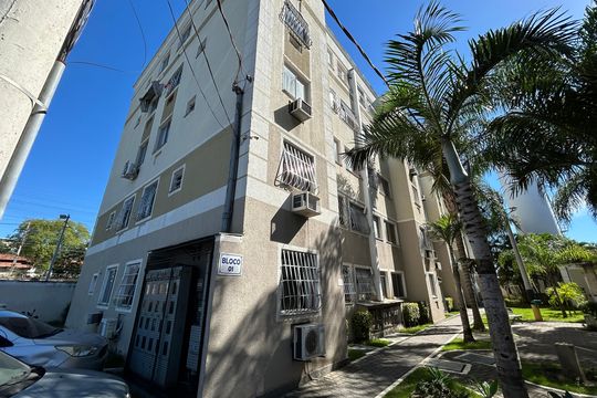 Fachada do bloco de apartamento para alugar com 2 quartos, 44m² em Honório Gurgel, Rio de Janeiro