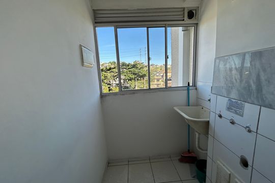 Área de Serviço de apartamento para alugar com 2 quartos, 44m² em Honório Gurgel, Rio de Janeiro