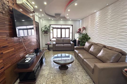 Casa à venda com 4 quartos, 250m² em Jardim Santa Cecilia, Guarulhos