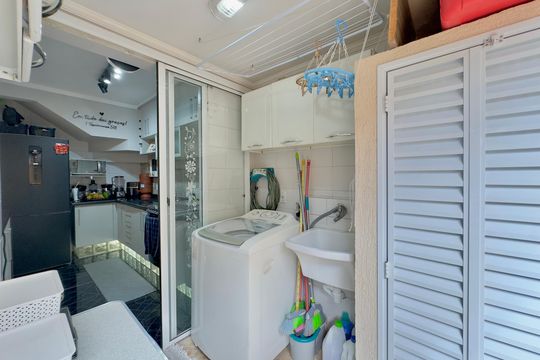 Área de Serviço de casa de condomínio à venda com 3 quartos, 86m² em Parque Renato Maia, Guarulhos