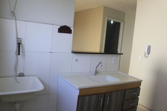 Cozinha  de apartamento para alugar com 2 quartos, 48m² em Jardim Ansalca, Guarulhos