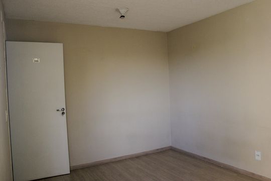 Sala  de apartamento para alugar com 2 quartos, 48m² em Jardim Ansalca, Guarulhos