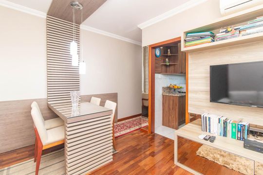Sala de apartamento à venda com 1 quarto, 38m² em Santo Antônio, Porto Alegre