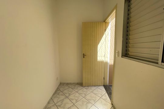 Quarto de Serviço de casa à venda com 3 quartos, 160m² em Jardim Bonfiglioli, São Paulo