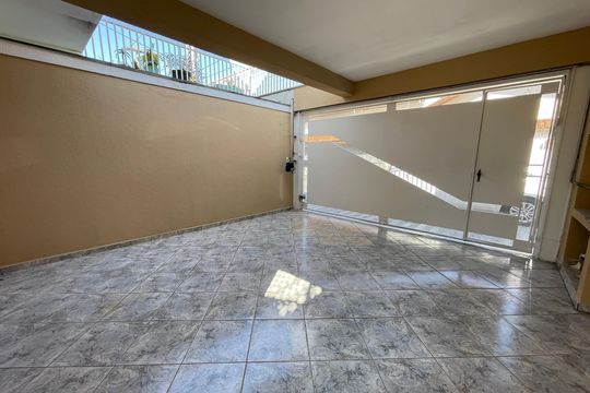 Garagem de casa à venda com 3 quartos, 160m² em Jardim Bonfiglioli, São Paulo