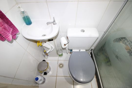 Banheiro de apartamento à venda com 2 quartos, 44m² em Vila Chabilandia, São Paulo