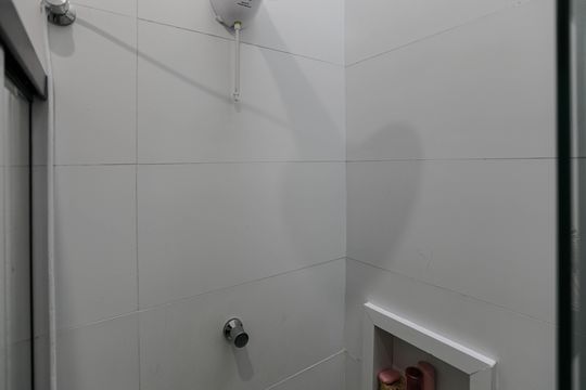 Banheiro de casa para alugar com 3 quartos, 188m² em Vila Lavinia, Mogi das Cruzes