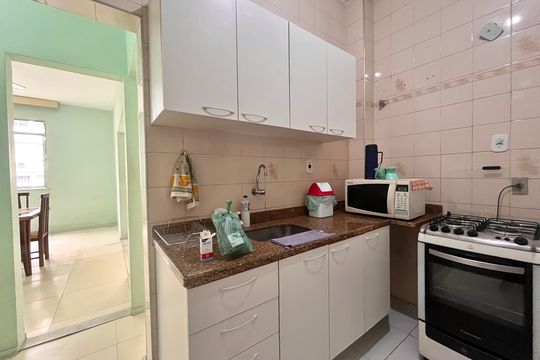 Cozinha de apartamento à venda com 2 quartos, 80m² em Copacabana, Rio de Janeiro