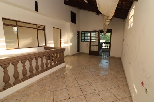 Área externa de casa à venda com 3 quartos, 213m² em Jaguaribe, Osasco