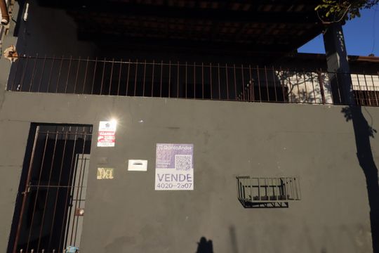Fachada de casa à venda com 3 quartos, 213m² em Jaguaribe, Osasco