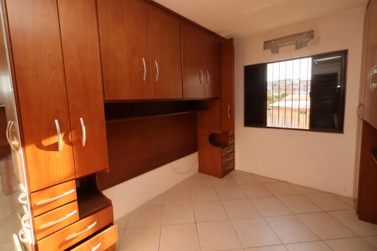 Suíte  de casa à venda com 3 quartos, 213m² em Jaguaribe, Osasco