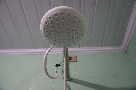Banheiro social de casa para alugar com 2 quartos, 60m² em Itaquera, São Paulo