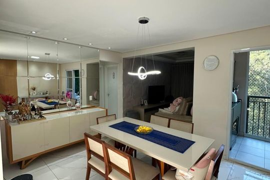Sala de apartamento à venda com 2 quartos, 72m² em Cidade Luíza, Jundiaí