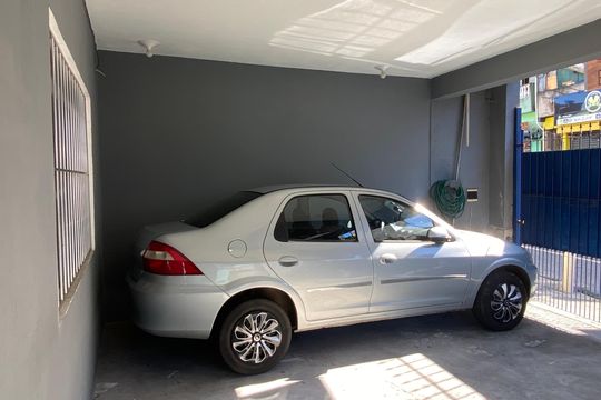 Garagem de casa à venda com 5 quartos, 300m² em Veloso, Osasco