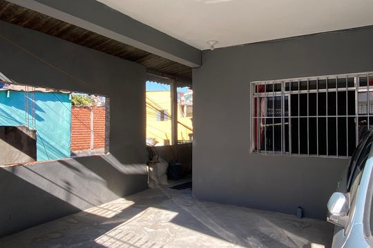 Garagem de casa à venda com 5 quartos, 300m² em Veloso, Osasco