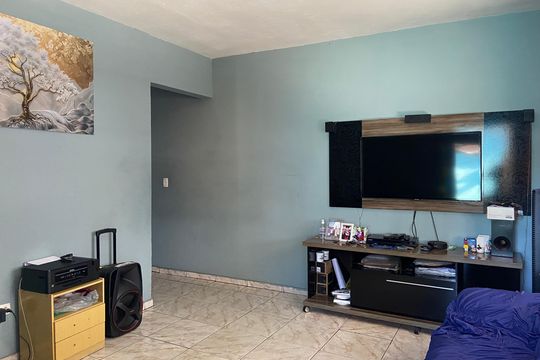 Sala de casa à venda com 5 quartos, 300m² em Veloso, Osasco