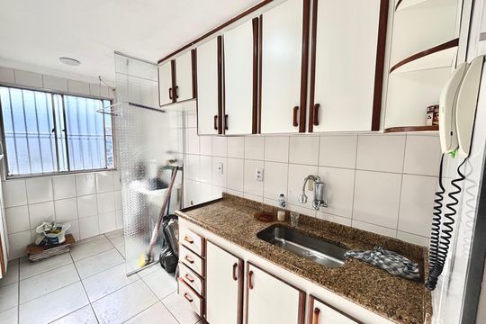 Cozinha  de apartamento à venda com 2 quartos, 48m² em Cangaiba, São Paulo