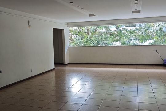 Apartamento para alugar com 3 quartos, 125m² em Vila Nova, Cabo Frio