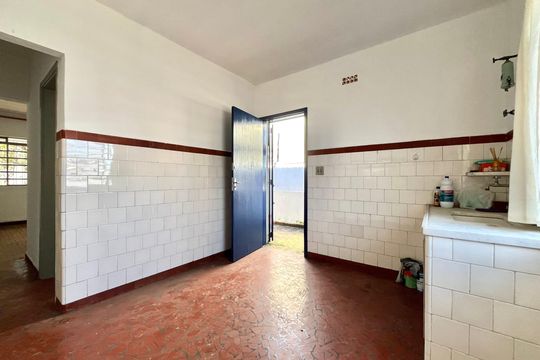 Cozinha de casa à venda com 2 quartos, 300m² em Cidade Domitila, São Paulo