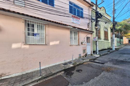 Placa de casa para alugar com 2 quartos, 50m² em Largo do Barradas, Niterói