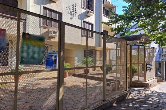 Fachada do Prédio de apartamento para alugar com 2 quartos, 57m² em Petrópolis, Porto Alegre