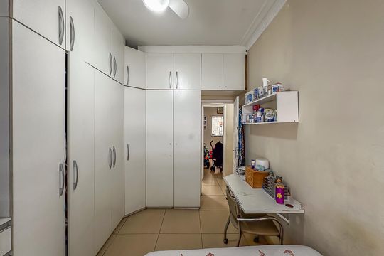 Apartamento à venda com 3 quartos, 70m² em Laranjeiras, Rio de Janeiro