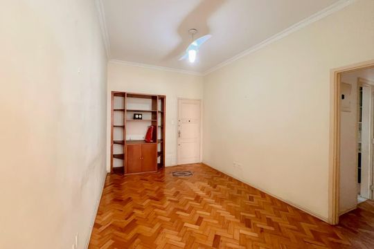 Sala de apartamento para alugar com 1 quarto, 57m² em Copacabana, Rio de Janeiro
