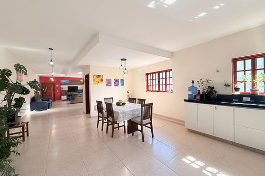 Cozinha de casa à venda com 5 quartos, 403m² em Serra dos Cristais, Várzea Paulista