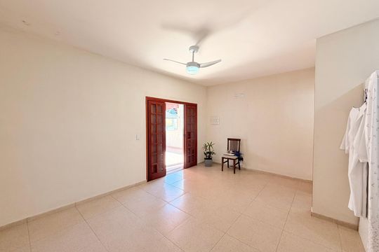Suíte 2 de casa à venda com 5 quartos, 403m² em Serra dos Cristais, Várzea Paulista